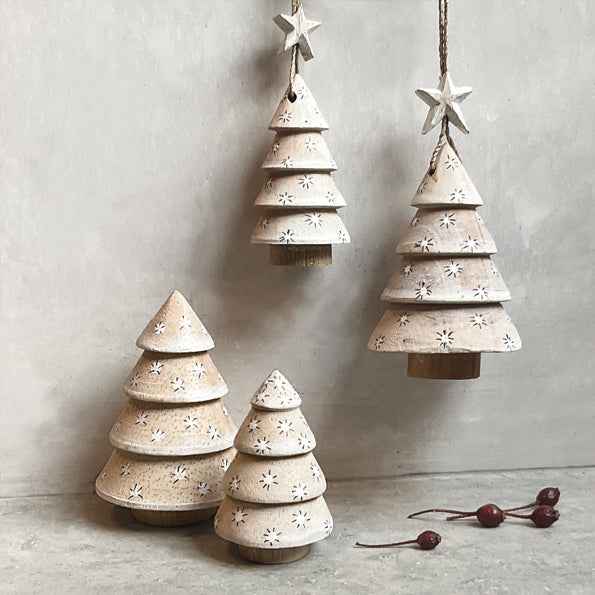 Dotty Hanging Wooden Tree