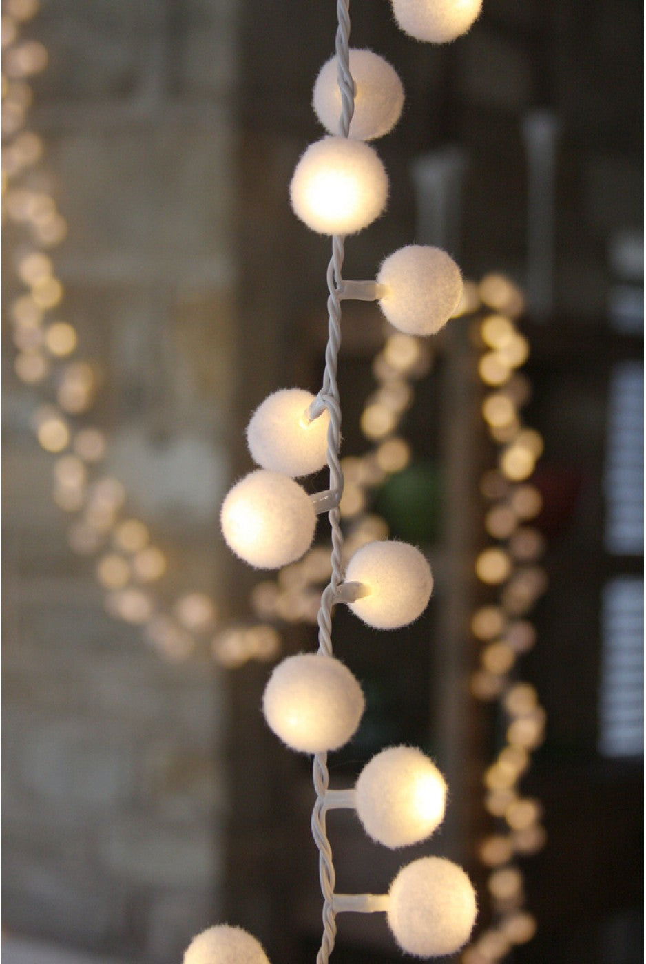 White Pom Pom Light Chain