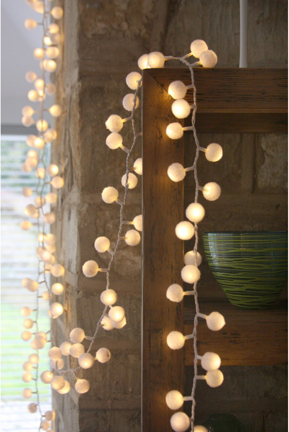 White Pom Pom Light Chain