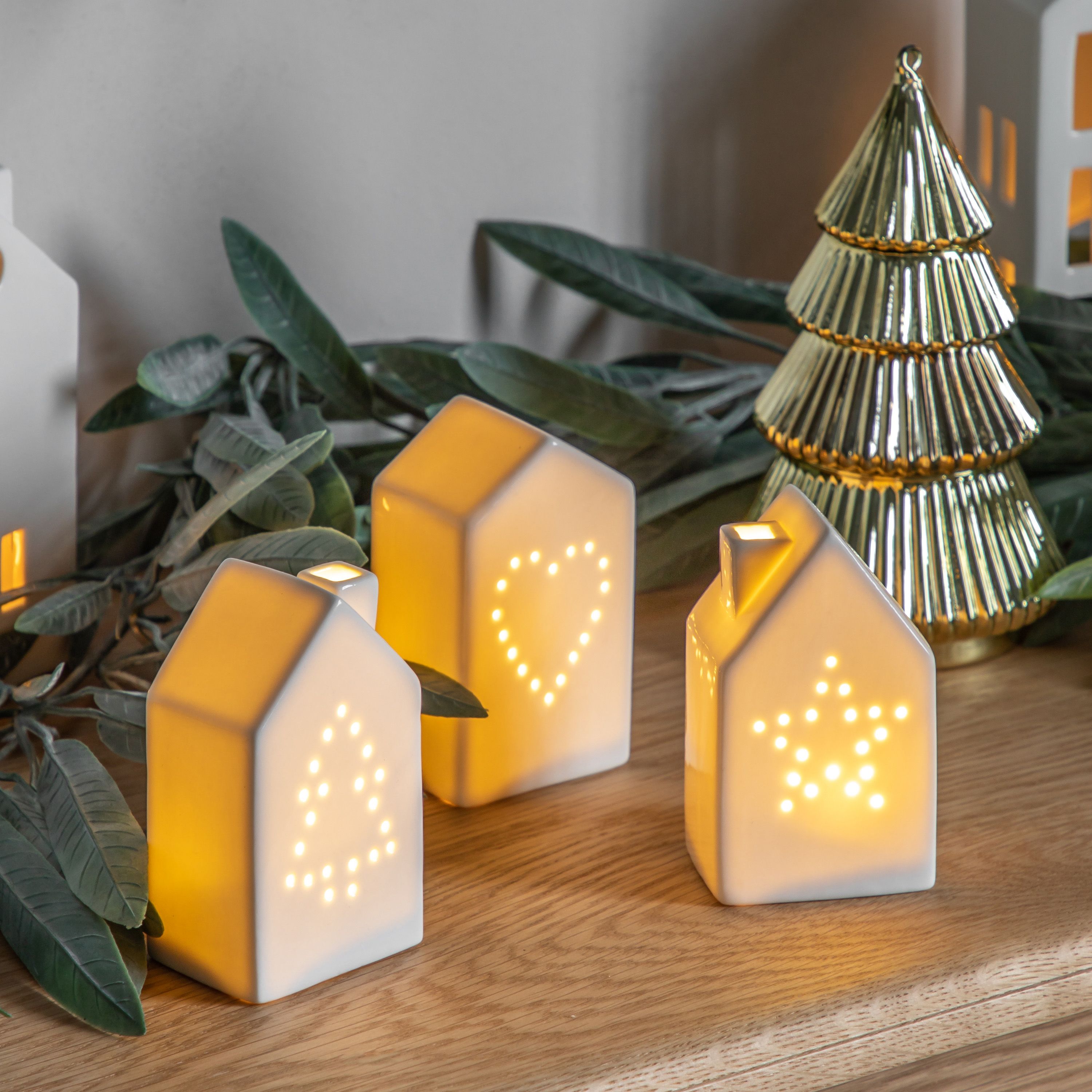 Set of 3 Twinkle Houses with LED