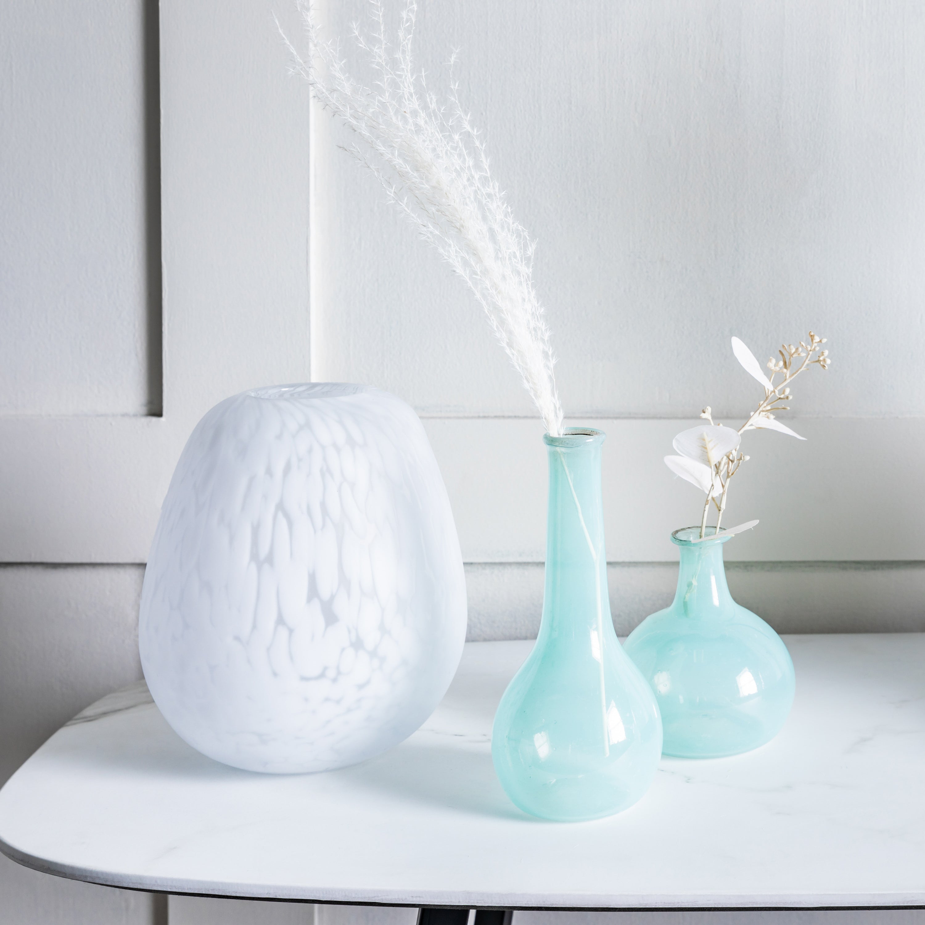 Linni Frosted Vase