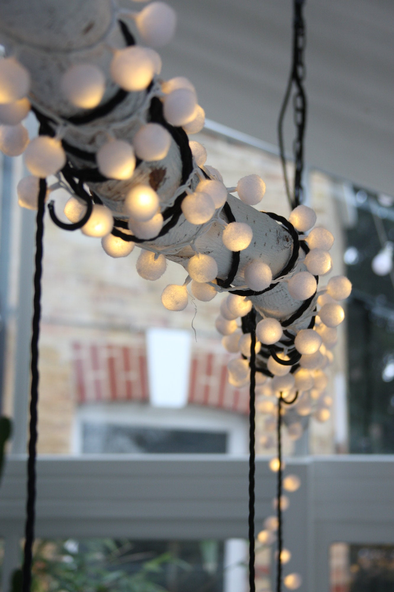 White Pom Pom Light Chain